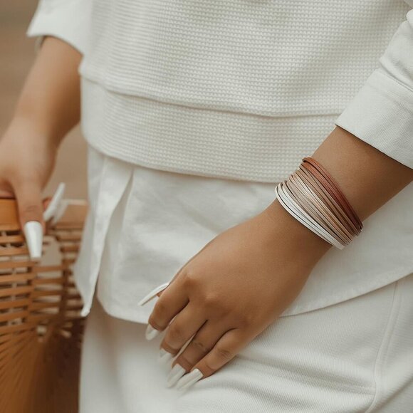 ✨ Fancy Shiny Leather Wrap Bracelet Women White Stackable Bangle Cuff Jewelry - Picture 4 of 7